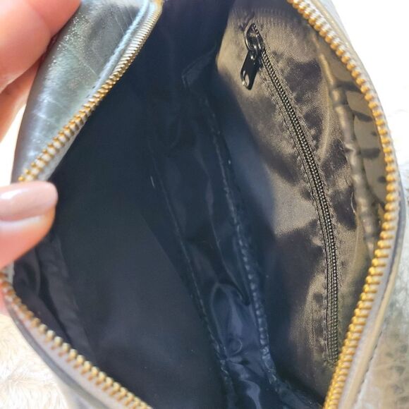 Victoria secret crossbody bag - Picture 2 of 5